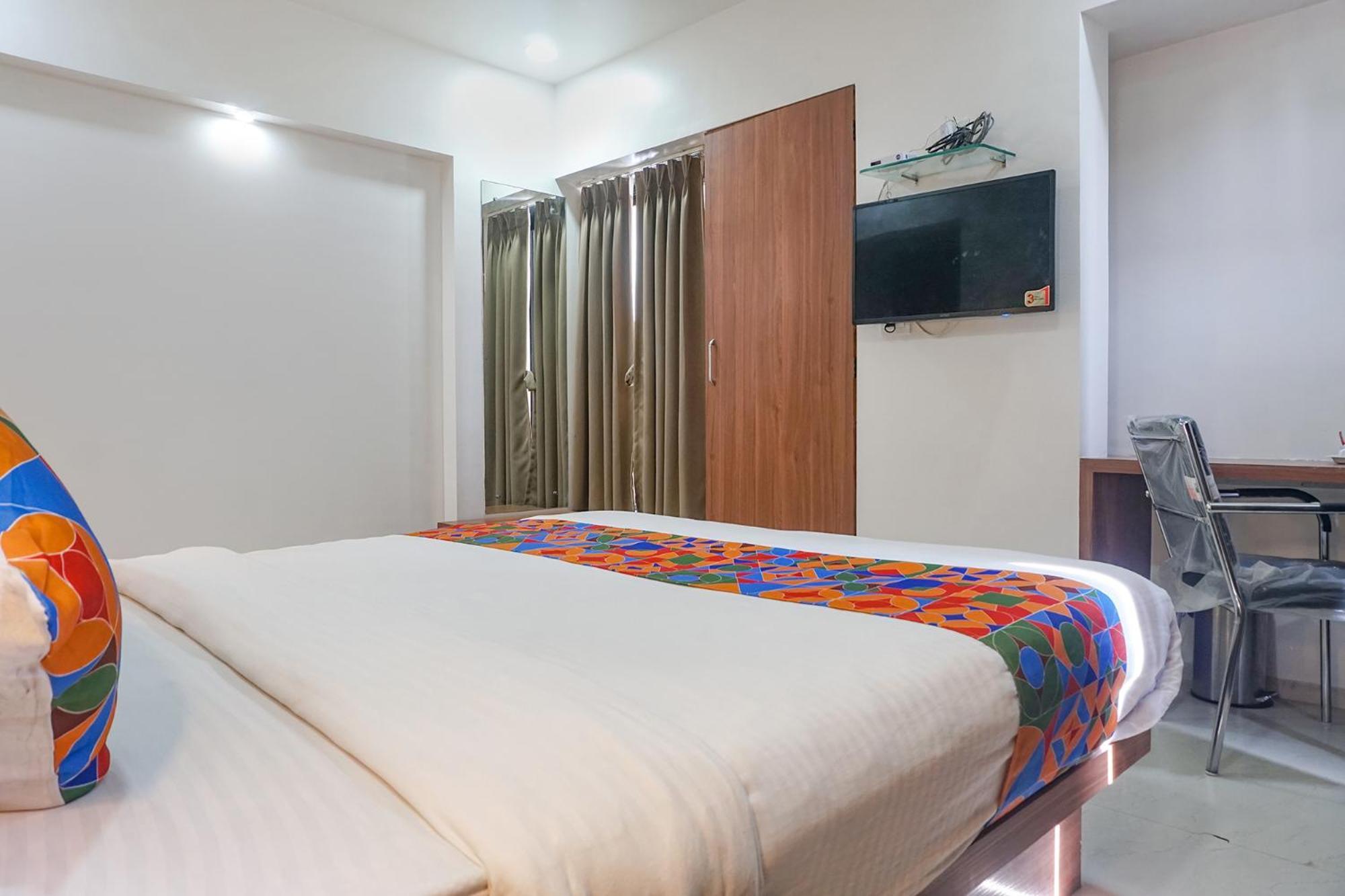 Fabhotel Emersion Residency - High Street Near Laxman Nagar, Baner Pune Exterior photo